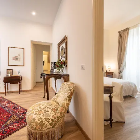 Couette-café Palazzo Merello 3*